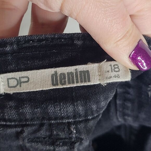 Dorothy Perkins Black Raw Hem Denim Mini Skirt - Picture 5 of 9